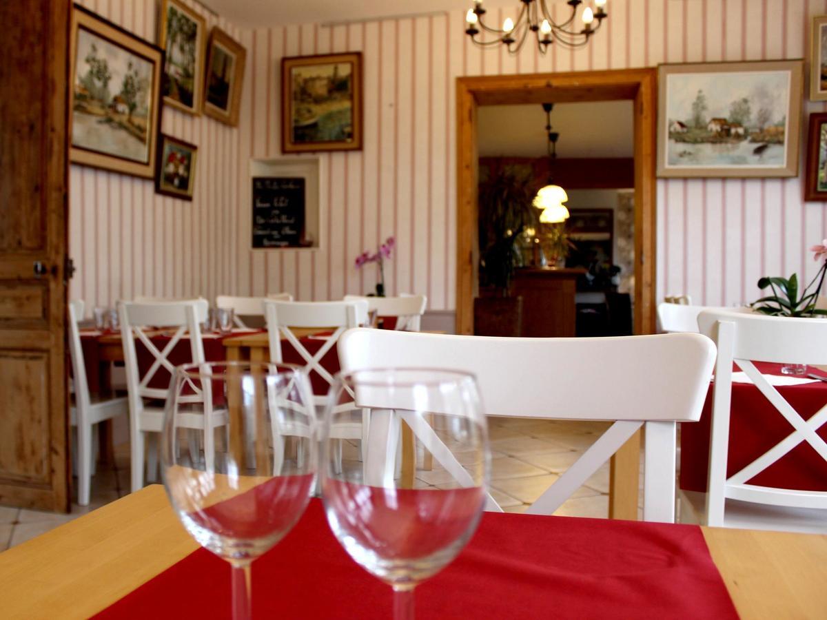 Hotel Les Aubepines Illiers-Combray Kültér fotó