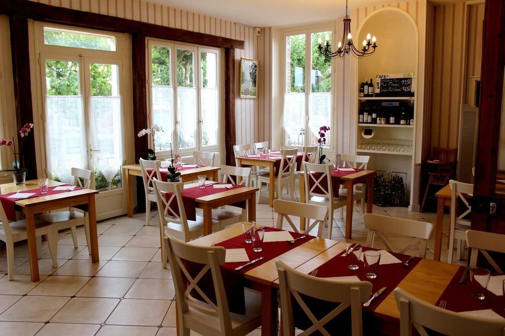 Hotel Les Aubepines Illiers-Combray Kültér fotó