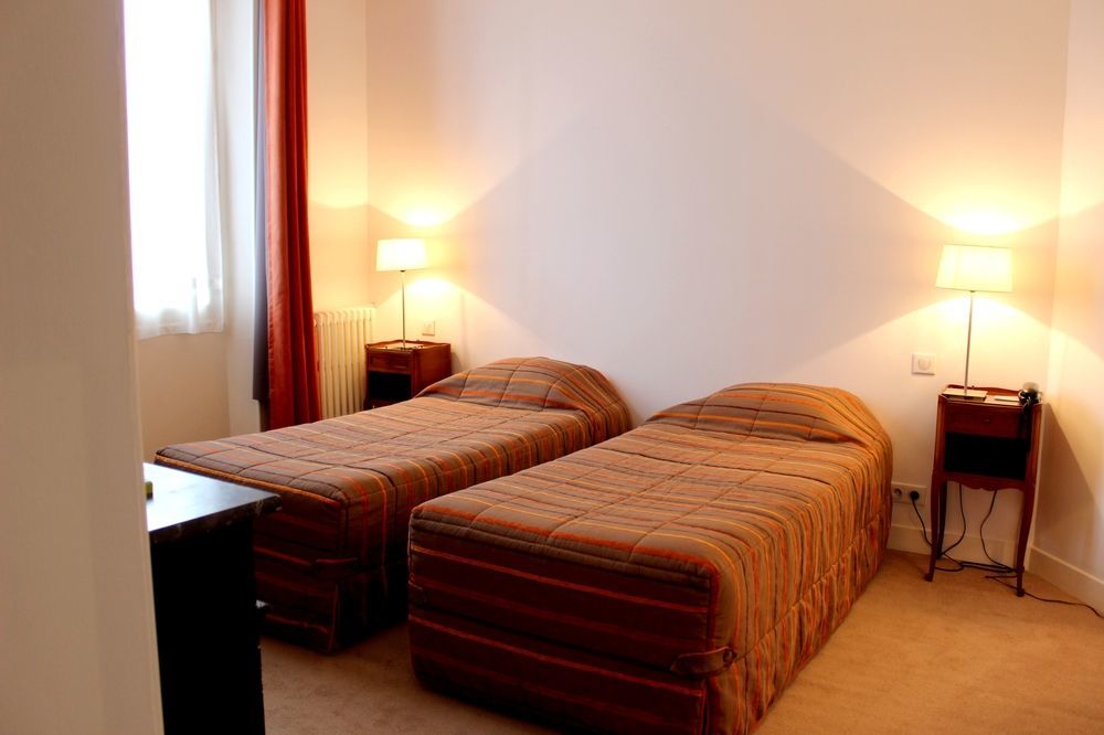 Hotel Les Aubepines Illiers-Combray Kültér fotó